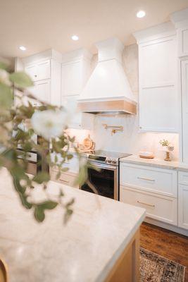 Bertch white cabinets and hood - Kitchen EnVy