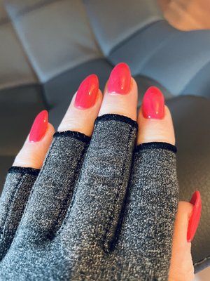 Nicely shaped nails with fingerless gloves !