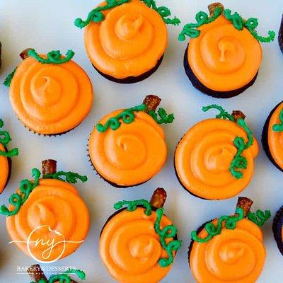 Get this special halloween cupcakes for sweet parties!