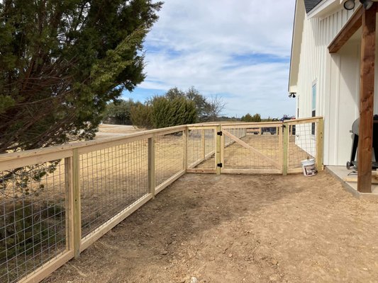 *Custom Fencing Gate