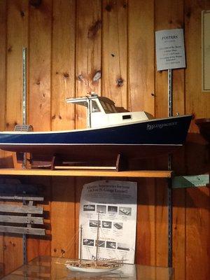 R/C lobster boat