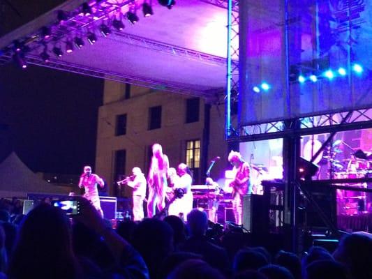 The mummies at live on the green!