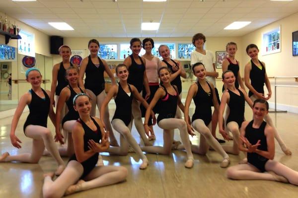 Former NYC & Boston Ballet Dancer Barbara Siebert Chatelain teaches a master class to the SCDC students summer 2013