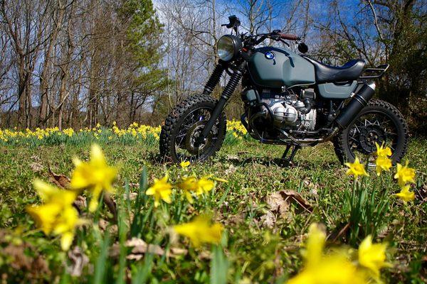 Barn-find 1992 BMW R100R completely rebuilt, custom wheels and exhaust , simplified wiring, powdercoated driveline