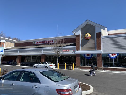 Grand opening - the Super ShopRite on the hill