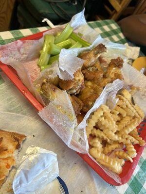 8 piece lemon pepper wings and fries combo.