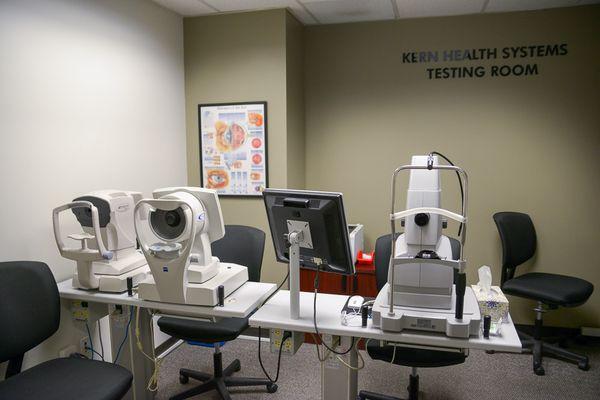 Advanced Center for Eyecare has the latest in ocular diagnostic equipment.