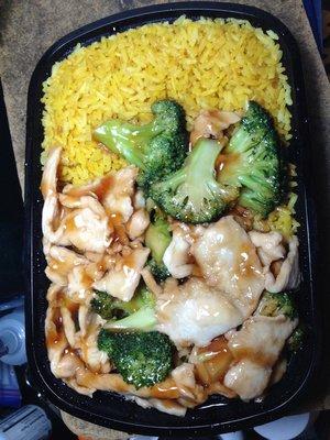 Lunch chicken and broccoli