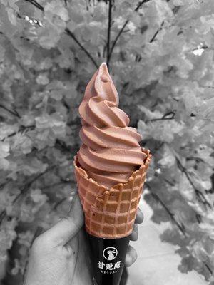 Milk tea soft serve | ig: eats.w.eva