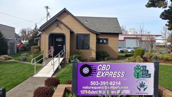 Our CBD Express store and 1st Step Clinic are open Monday through Friday from 10am to 6pm!