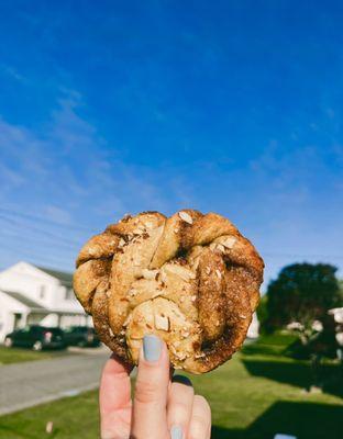 Cardamom & almond cinnamon twist