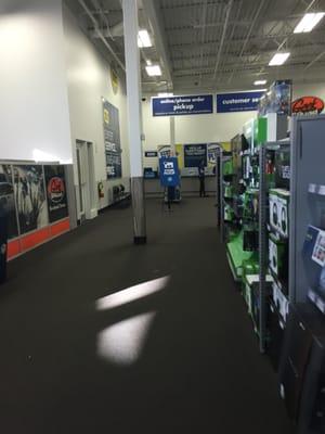 Brockton Best Buy -- Westgate Mall : 200 Westgate Drive, Brockton       Interior