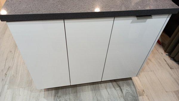 High gloss kitchen cabinets