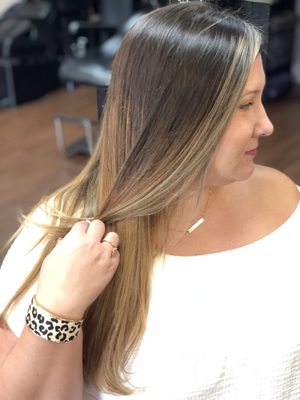 Smokin' hot balayage babe!