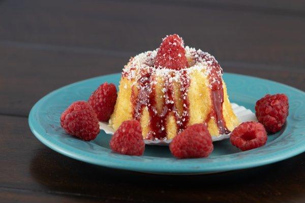 White Chocolate Raspberry Bundt Cake (Tall Size)