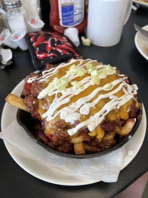 Loaded chili cheese fries