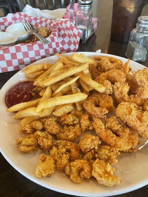 Fried shrimp and crawfish tails