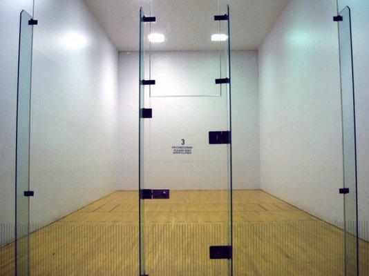 Racquetball court