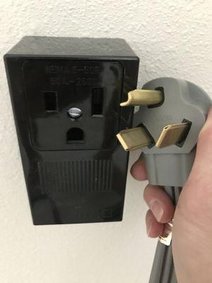 Wrong outlet installed.