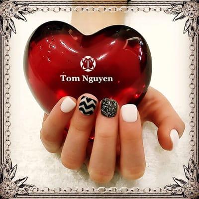 Chevron Nails Inspiration By Tom Nguyen #nailstudiobytom #aprettysetofnails #nailbytom #nailbytomnguyen