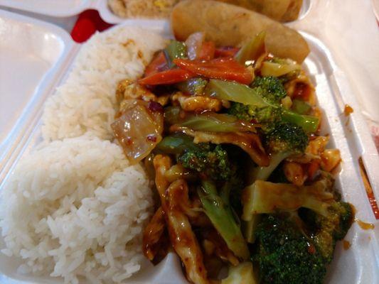 Szechuan Chicken with steam rice