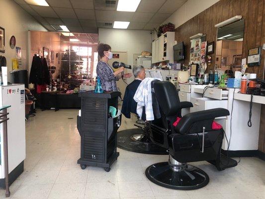 Moms getting her hair cut!