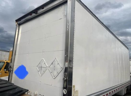 24 Foot Box Truck with Lift Gate