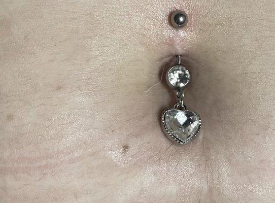 Navel Piercing feat. tattoo artist Sabrina!