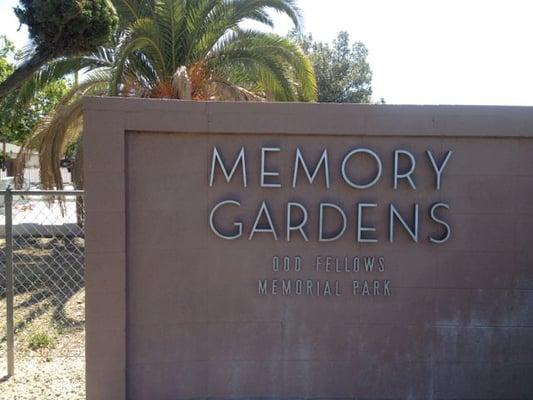 Memory Gardens, Odd Fellows Memorial Park