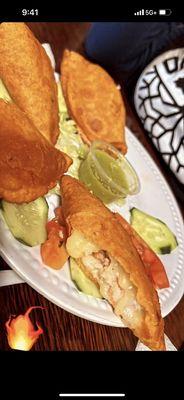 Empanadas de camaron $17