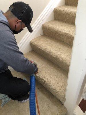 Stairs carpet cleaning