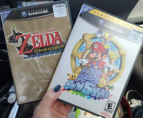 Gamecube games Legend of Zelda The Wind Waker and Super Mario Sunshine