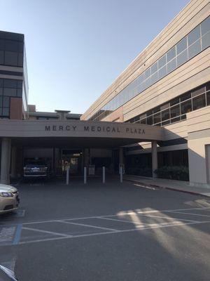 Mercy Medical Plaza Front of Building