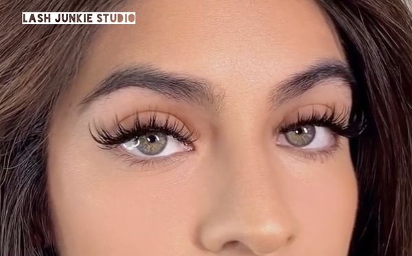 Super wispy hybrid set of lashes