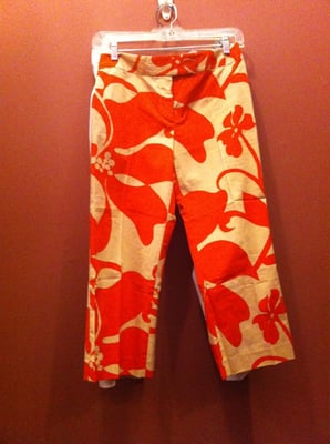 Love these capris.. They are soooo 70s mod.