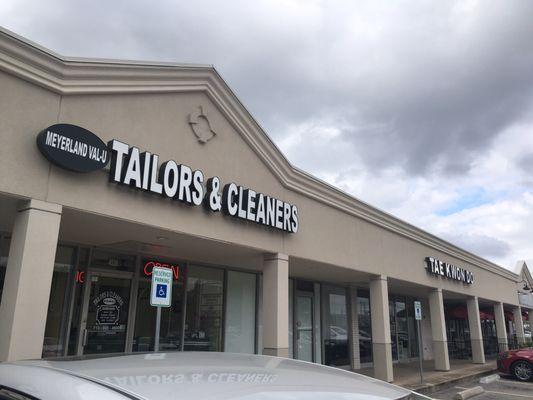 Meyerland Val U Tailors and Cleaners