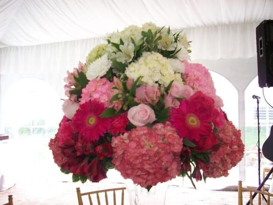 Shades of pink to white centerpiece