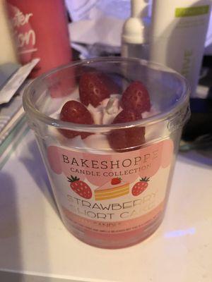 Strawberry shortcake candle