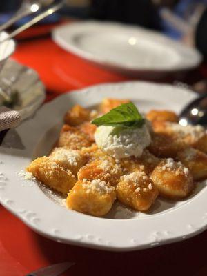 GNOCCHI (DOMODORO, RICOTTA, PARMIGIANO REGGIANO)