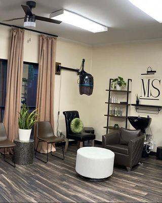 Mane Stream Salon Studio