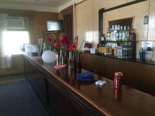 The bar - which is an absolute highlight. We used it for staging centerpieces beforehand.