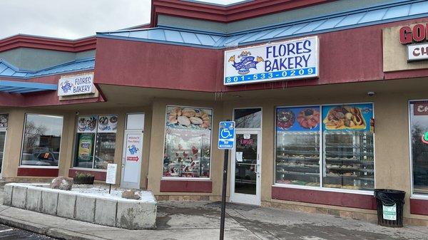 Panaderia Flores