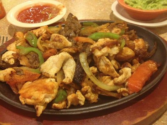 Mix fajitas (steak and chicken)