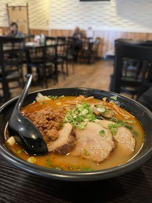 Spicy Curry Ramen w/2 pieces Charsui