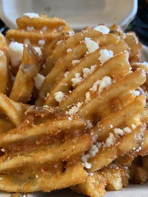 Garlic feta fries