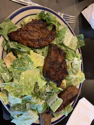 Caesar salad with steak tips