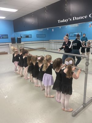 TDC Petite Performers learning at the barre!