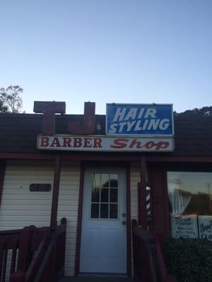 T J Barber Shop & Hair Styling