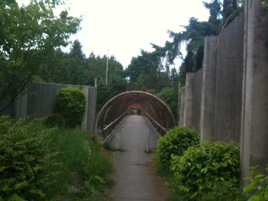 SE 195th St walkway over I-5