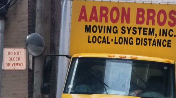 Aaron Bros movers truck blocking our garage entrance